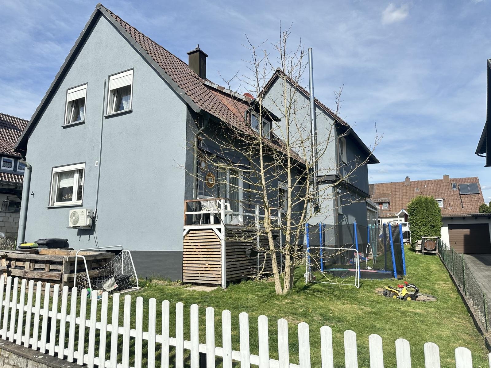 RESERVIERT -Liebevoll modernisiertes Wohlfühlzuhause mit Pool und Gartenparadies
