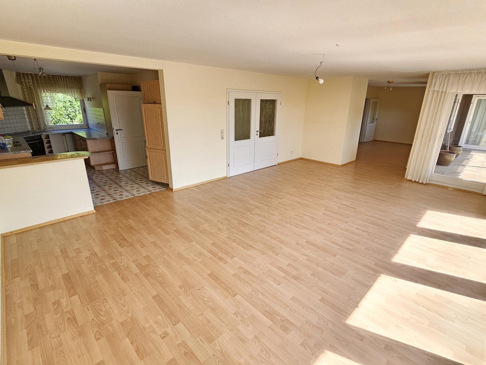 VERKAUFT-Ihr neuer, attraktiver Wohnsitz in TOP-Stadtlage - mit 3 Garagen!