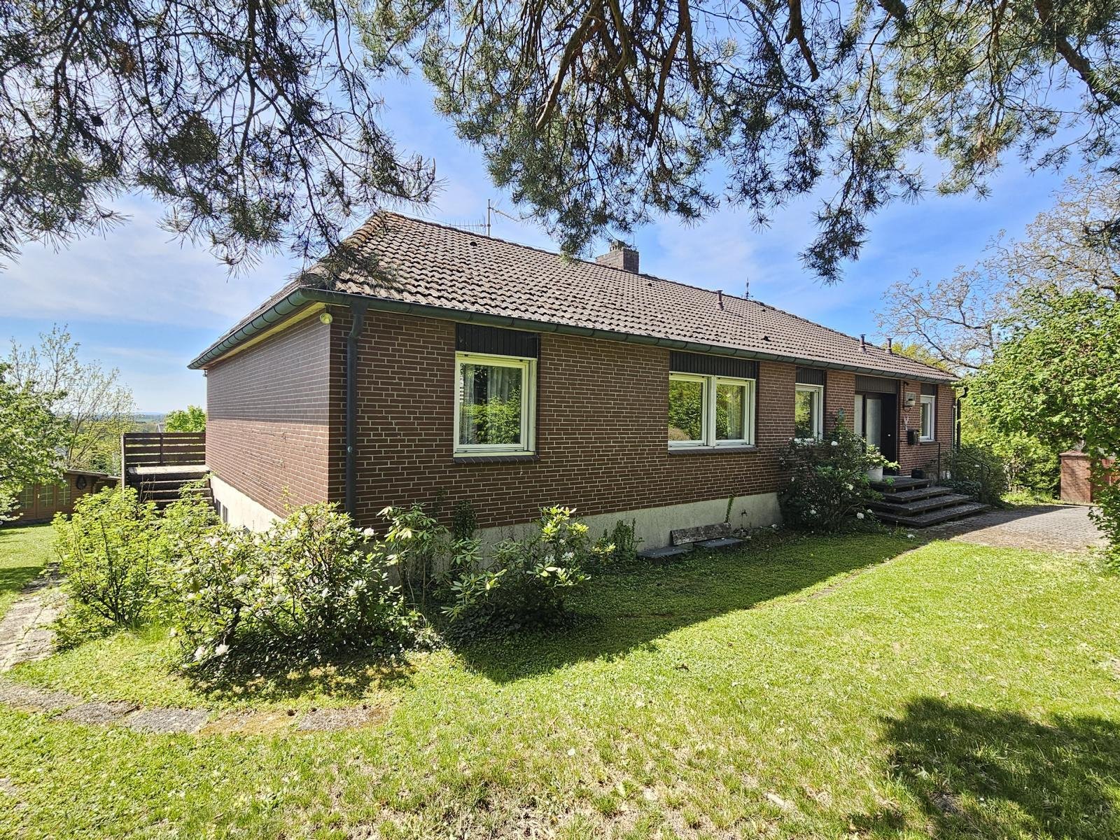 VERKAUFT-Ihr neuer, attraktiver Wohnsitz in TOP-Stadtlage - mit 3 Garagen!