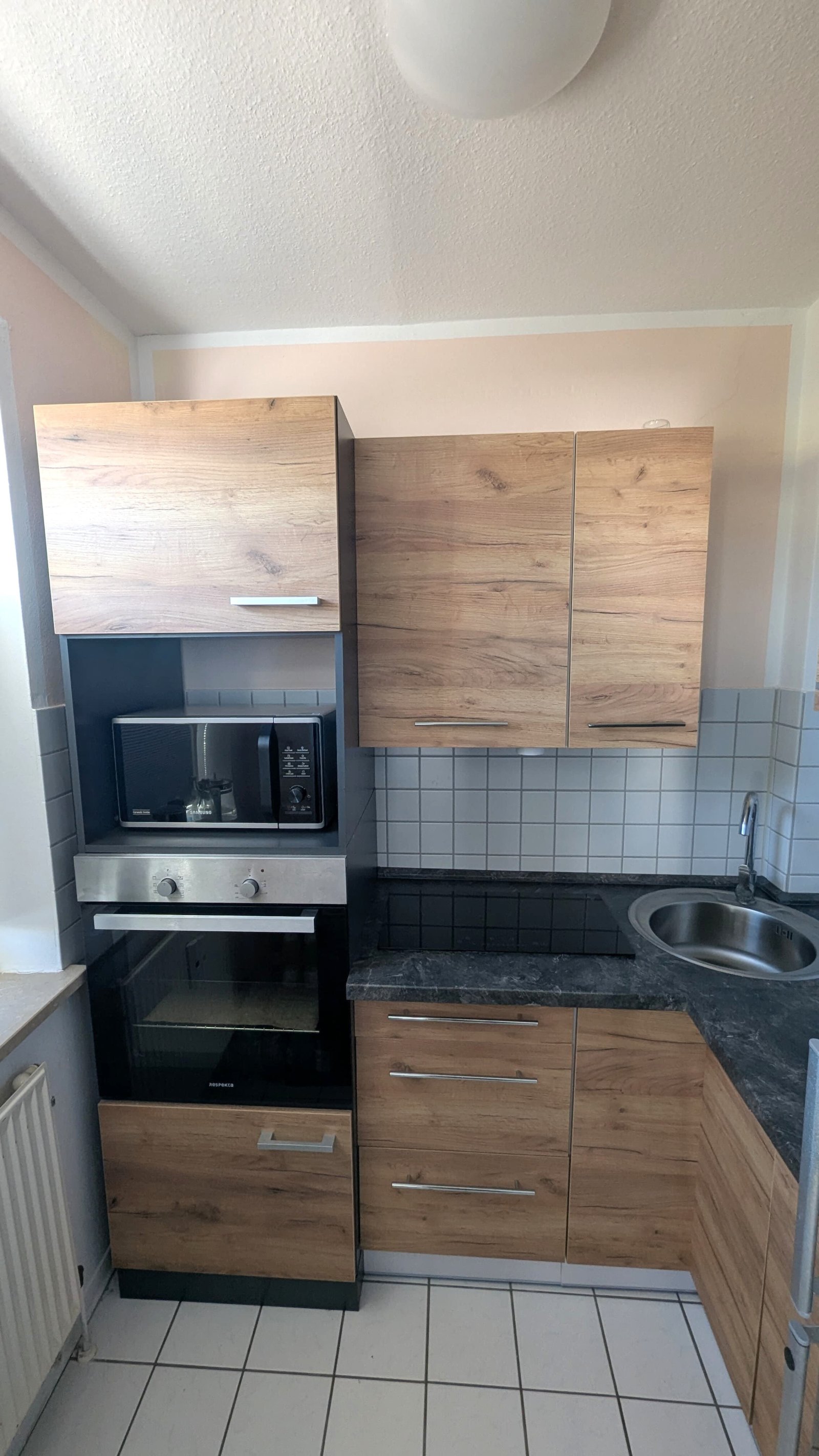 Reserviert - Hübsche kleine 2-Zi.-Wohnung inklusive EBK & Balkon in ruhiger, grüner Wohnlage