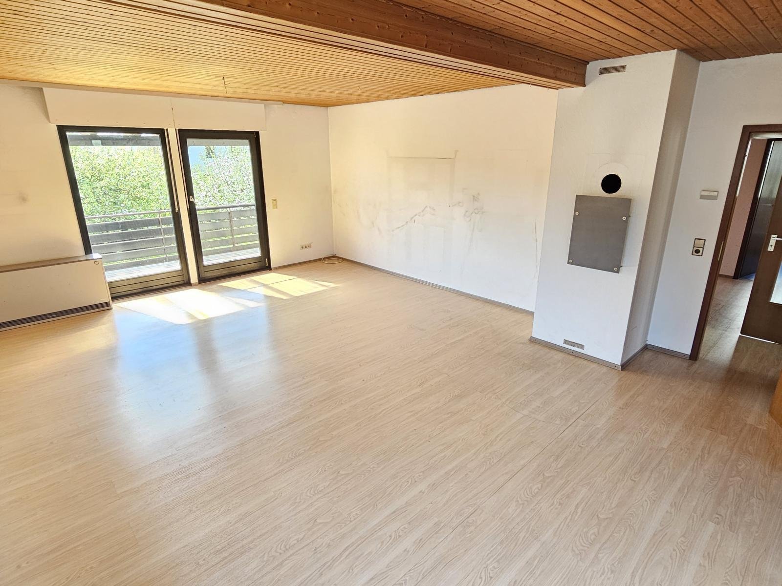 RESERVIERT-Wohnen auf einer Ebene in ruhiger Lage von Weitramsdorf!