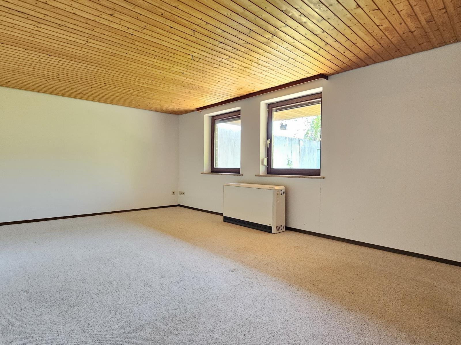 RESERVIERT-Wohnen auf einer Ebene in ruhiger Lage von Weitramsdorf!