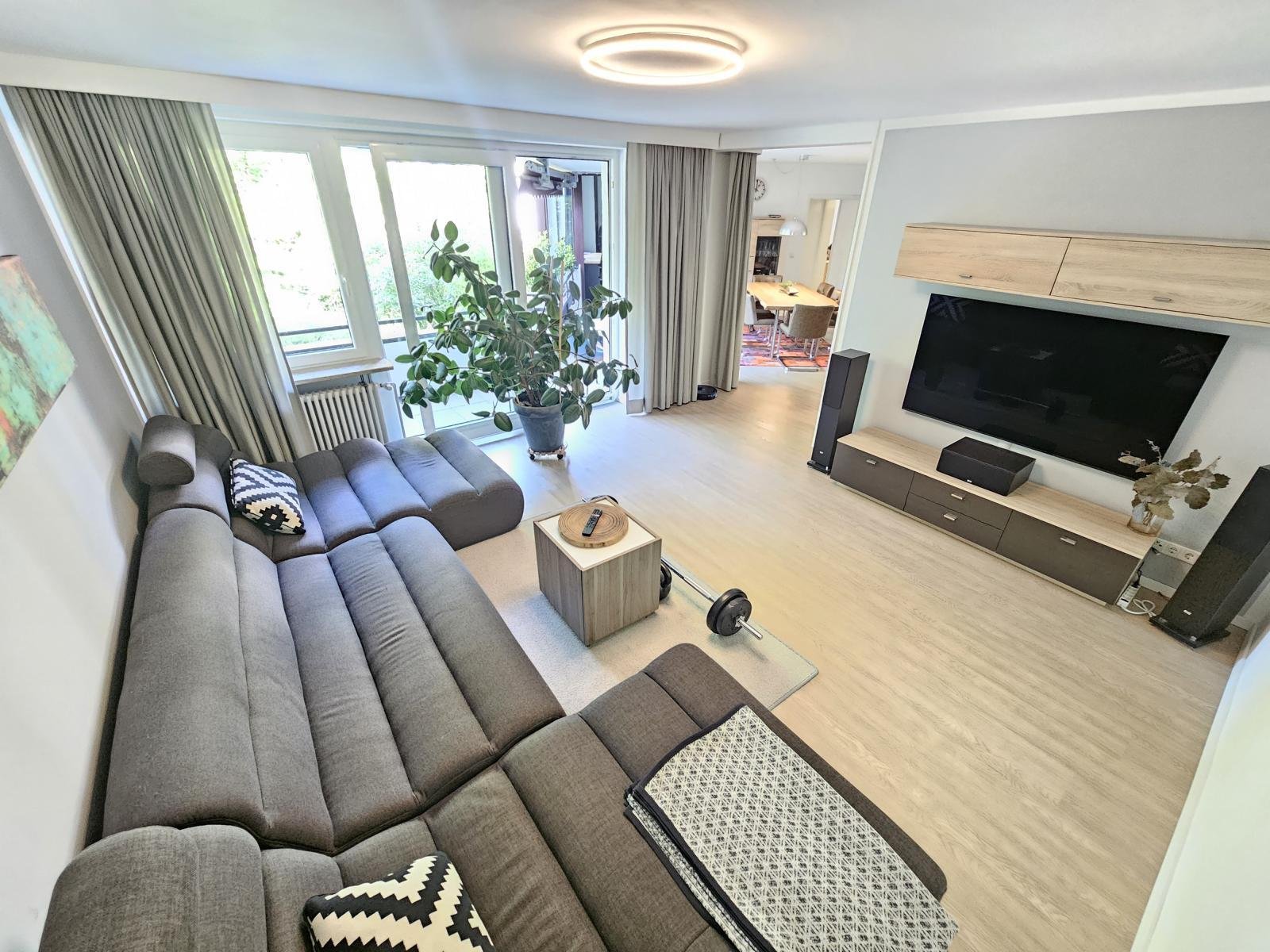 VERKAUFT -TOP-Eigentumswohnung in Bestlage: Elsässer Str., Nähe Hofgarten, mit TG-Stellplatz!