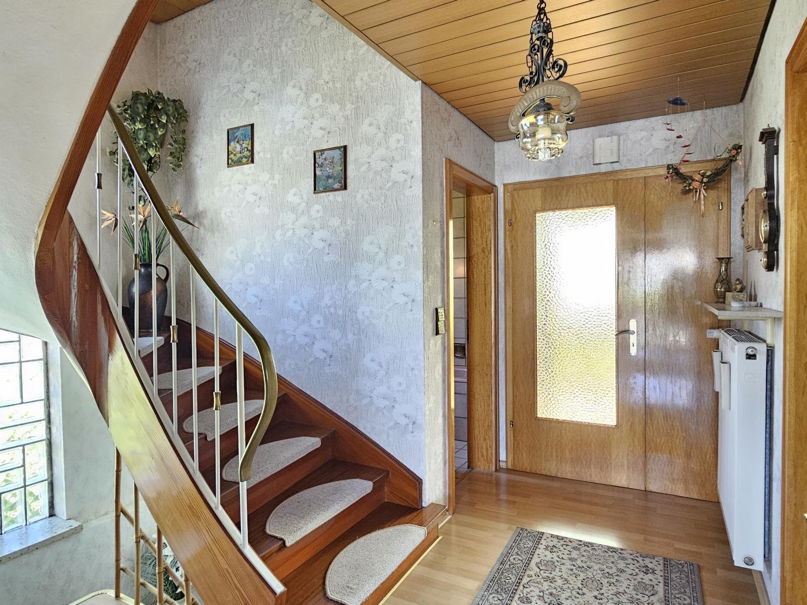 RESERVIERT - Gepflegtes Einfamilienhaus mit Seeblick im beliebten Ahorn