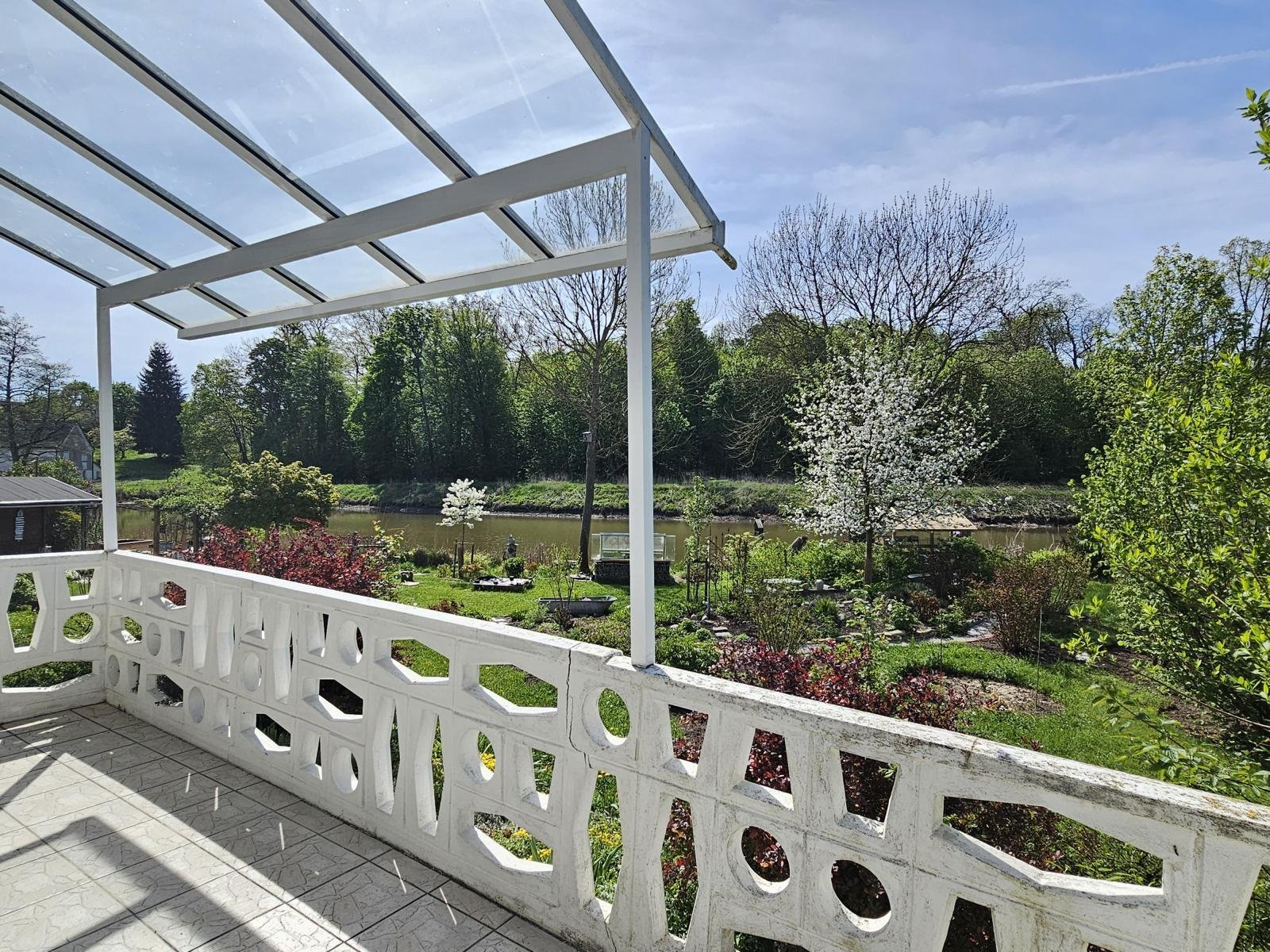 RESERVIERT - Gepflegtes Einfamilienhaus mit Seeblick im beliebten Ahorn