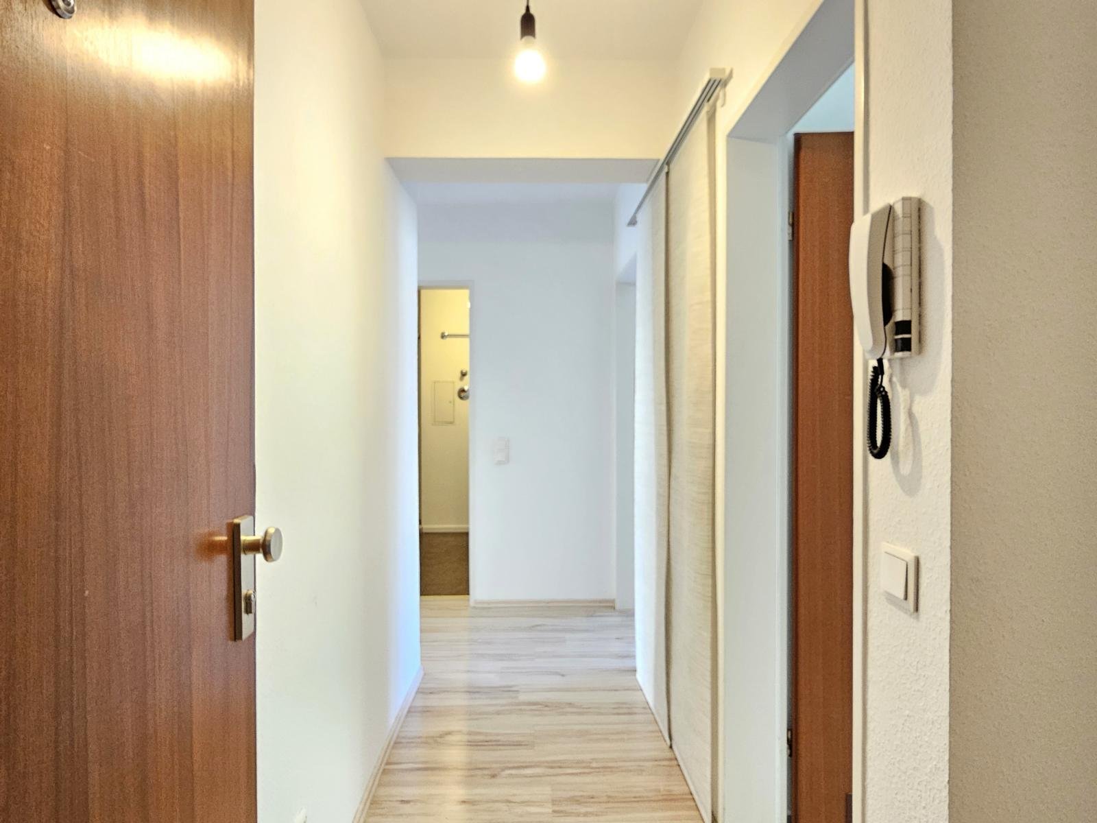 Wohnen mitten in der City, Nähe Theater: Eigentumswohnung mit Aufzug, Loggia und Tiefgarage!