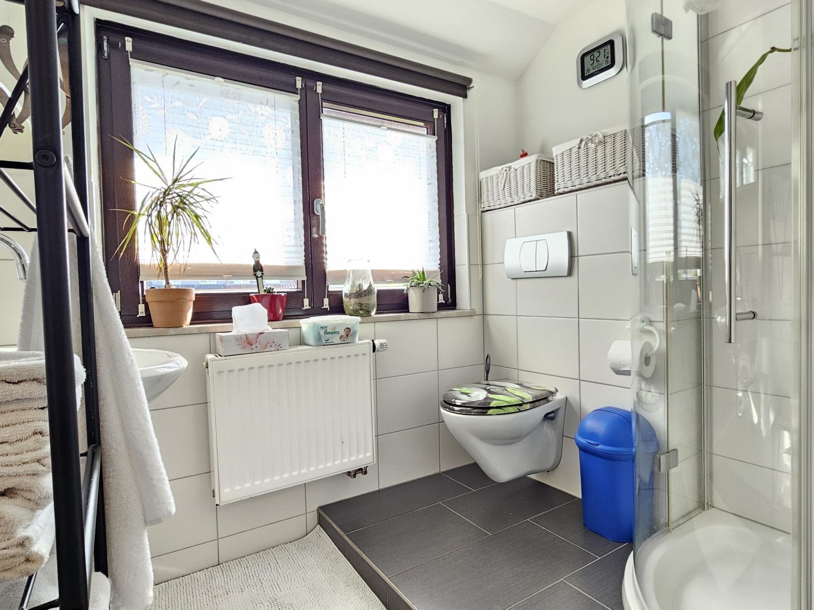 Harmonische Doppelhaushälfte mit Garage und Garten in Zentrumsnähe!