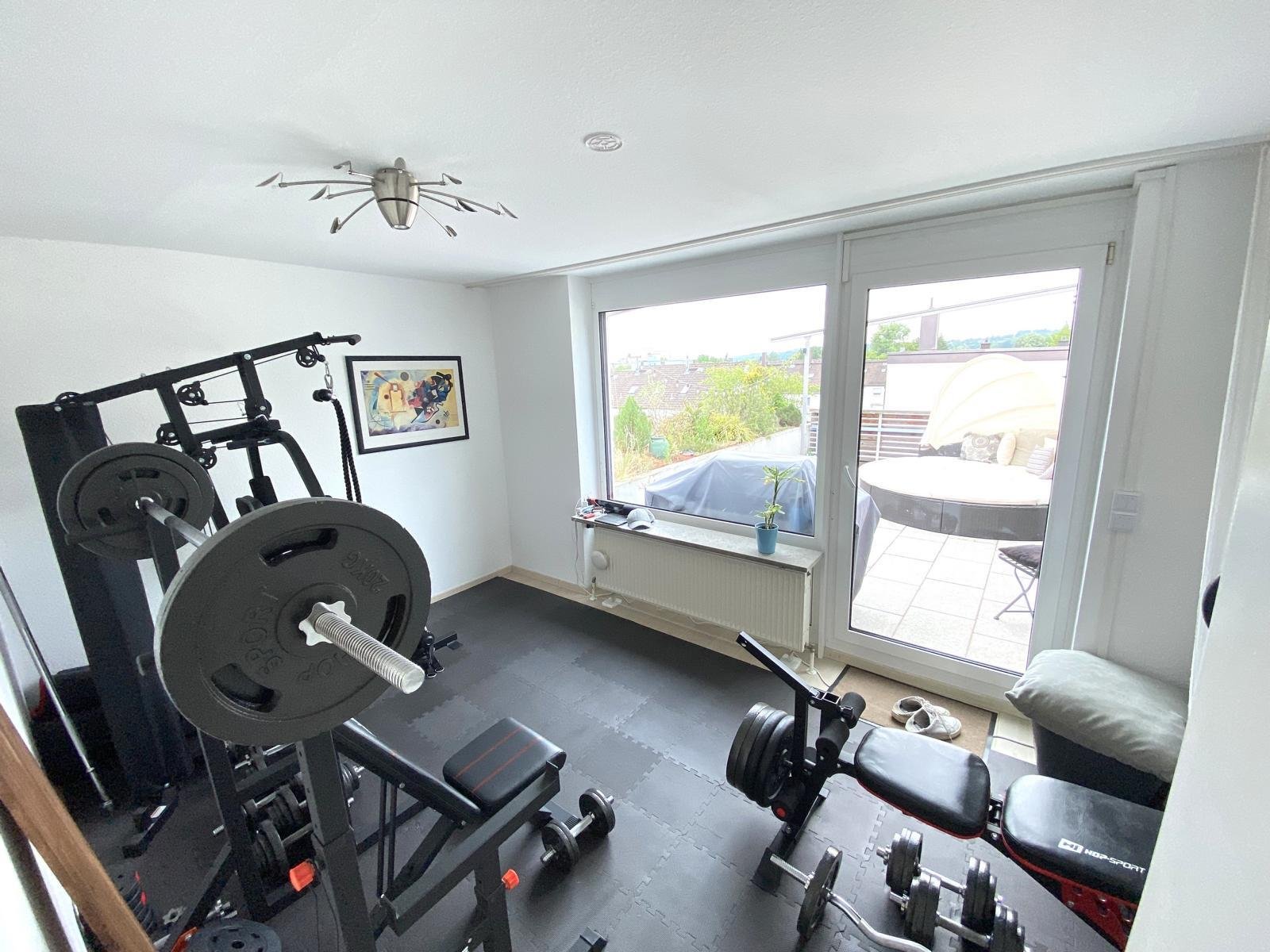 Herrliche Penthouse-Wohnung mit 26 m² Dachterrasse & Gartenanteil & Garage in beliebter Stadtrandlage