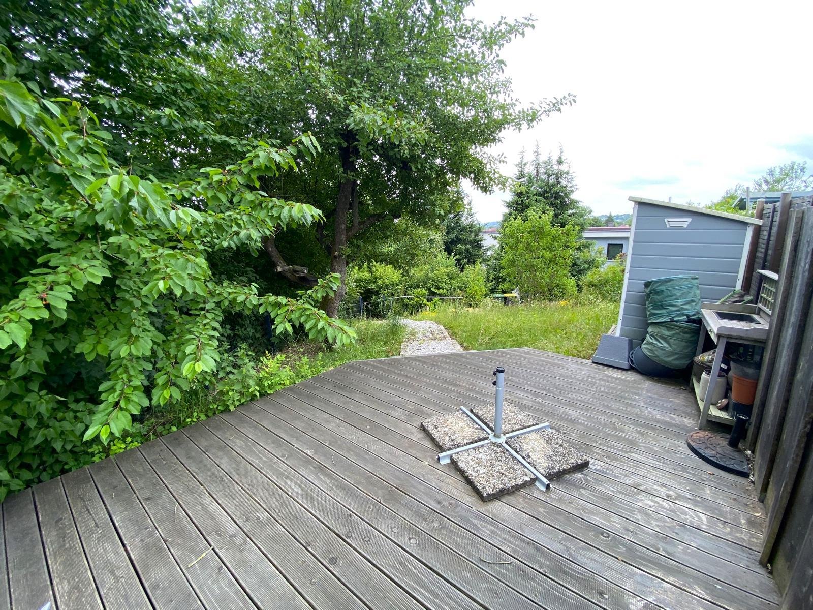 Herrliche Penthouse-Wohnung mit 26 m² Dachterrasse & Gartenanteil & Garage in beliebter Stadtrandlage