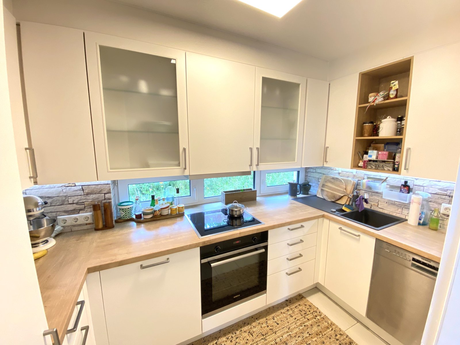 Herrliche Penthouse-Wohnung mit 26 m² Dachterrasse & Gartenanteil & Garage in beliebter Stadtrandlage