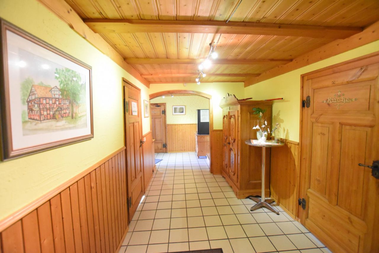 VERKAUFT - Beliebtes Gasthaus mit tollem Saal, Gästezimmern und Wohneinheit!