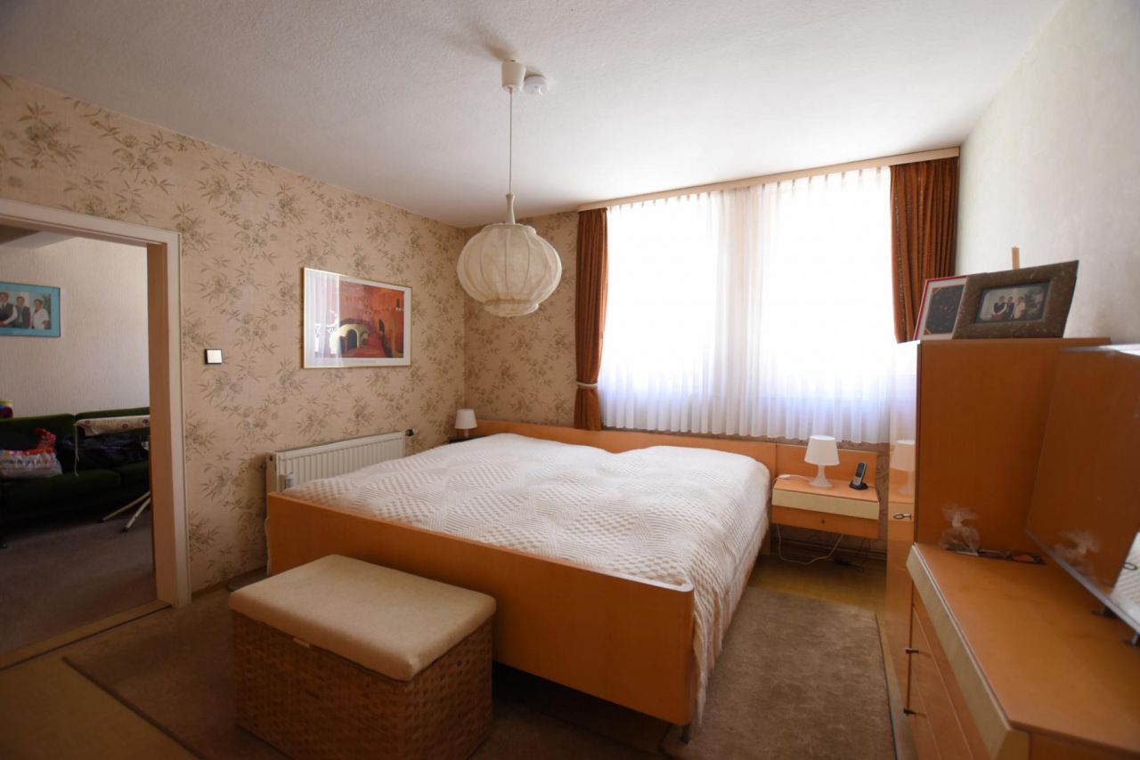 Schlafzimmer Wohnung DG