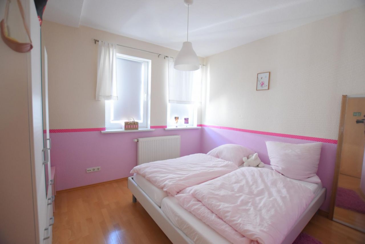 Schlafzimmer Wohnung 2 OG