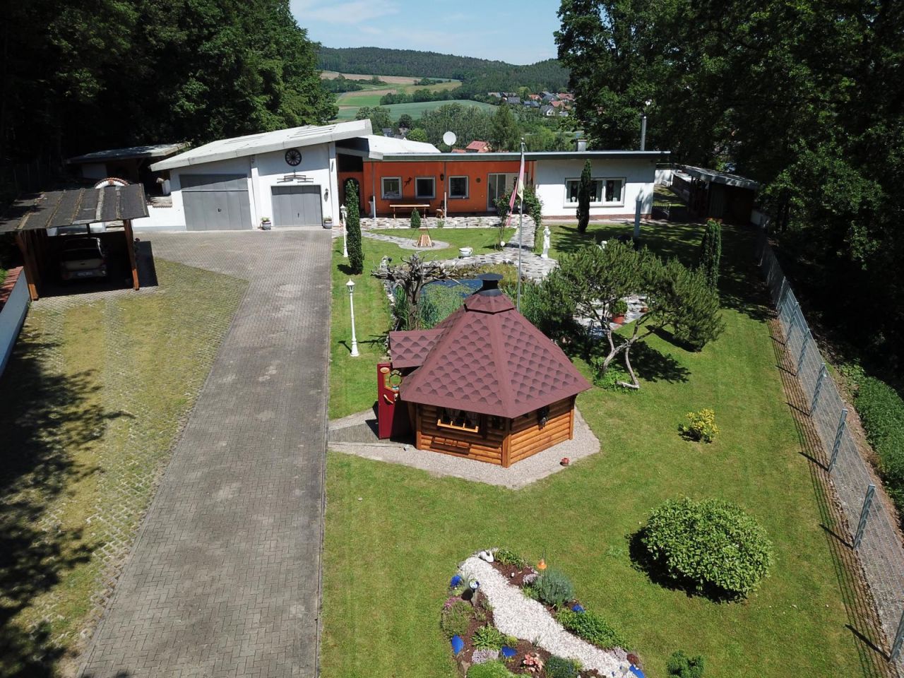 Grub am Forst: Verkauft - Paradiesischer Bungalow in traumhafter Alleinlage! Grub am Forst: Verkauft - Paradiesischer Bungalow in traumhafter Alleinlage!