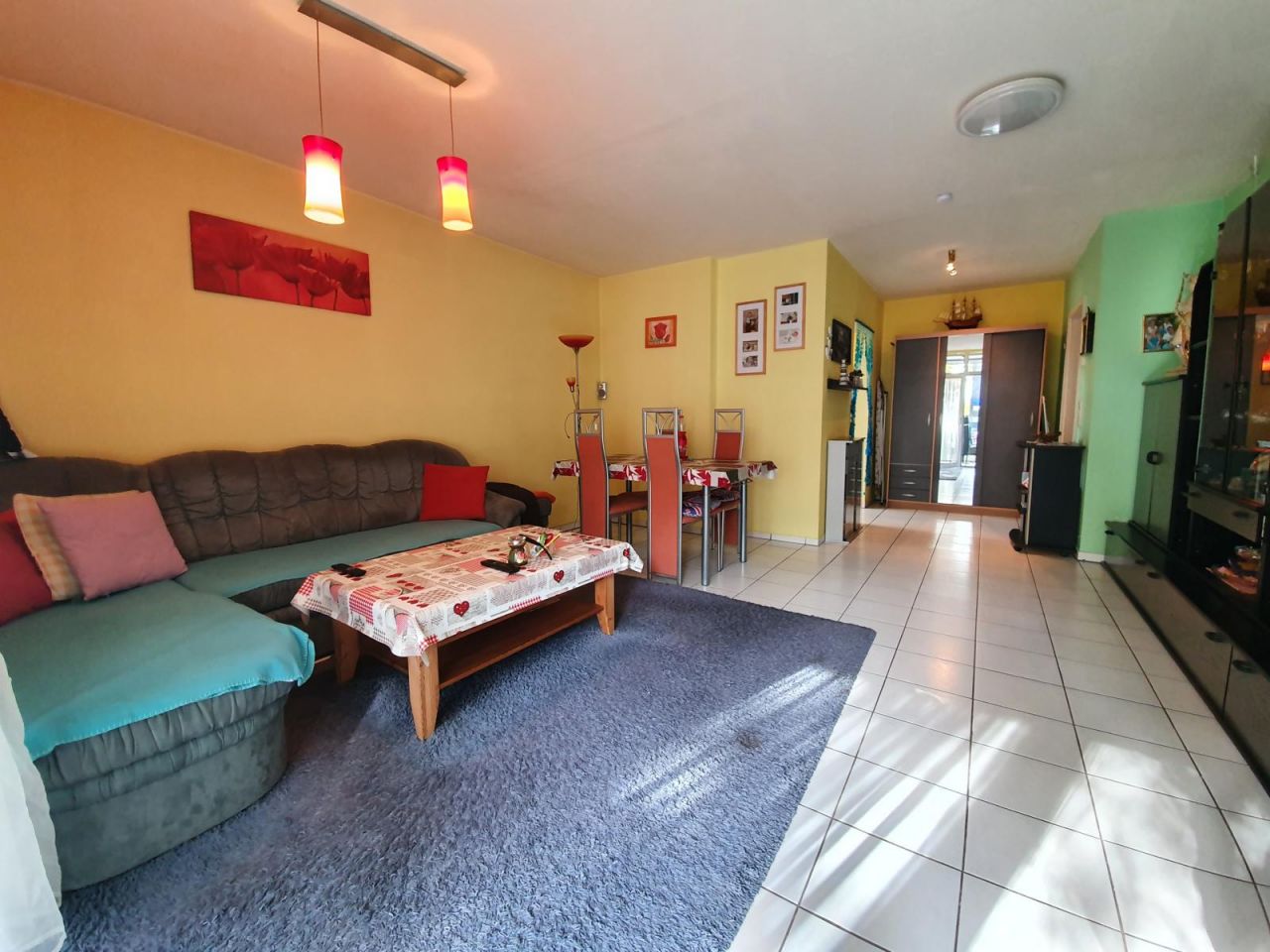 Wohn- und Essbereich