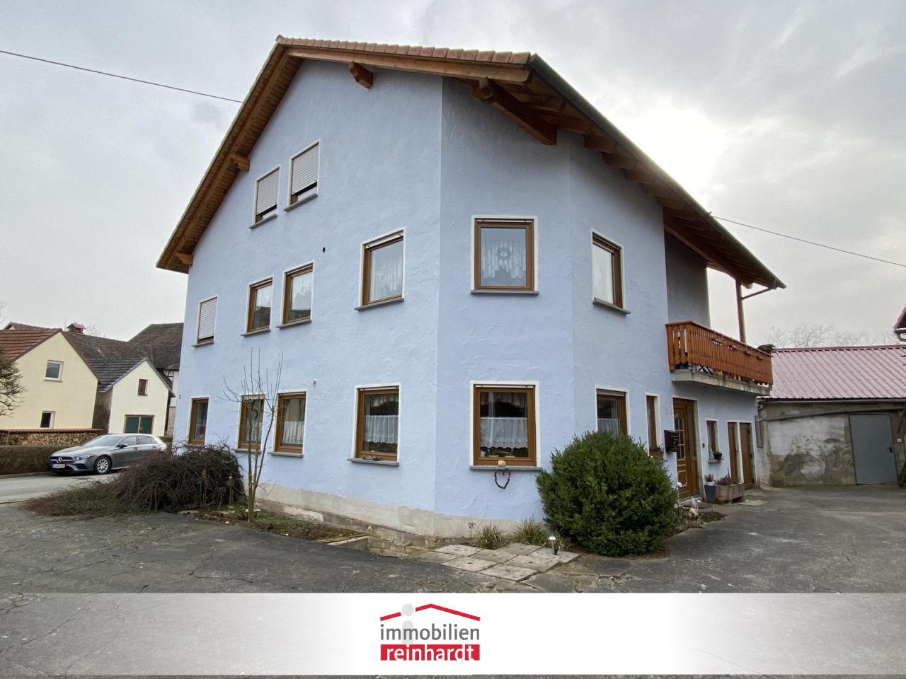 Itzgrund Schottenstein: VERKAUFT - Großes Wohnhaus mit Nebengebäuden auf 3.632 m² Grund südlich von Coburg 