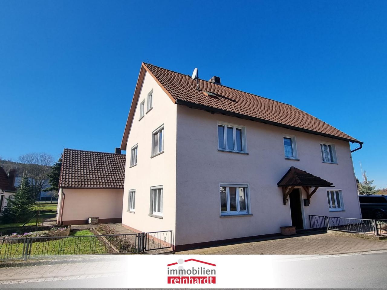 Untermerzbach: VERKAUFT- Ländliches Einfamilienhaus mit großem Grundstück und viel Potential! 