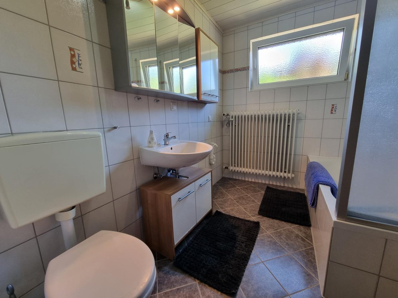 Badezimmer Wohnung 2. OG