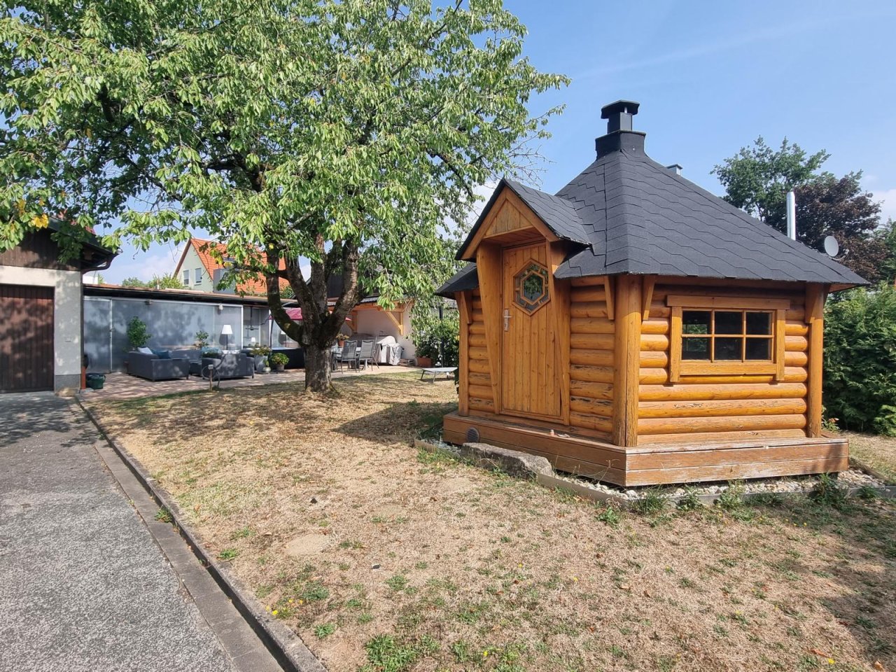 Skandinavische Grillhütte