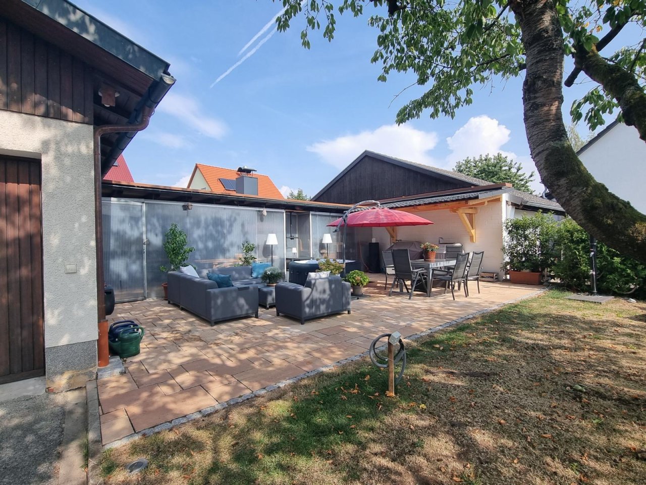 Biergarten mit 60 m² Terrasse