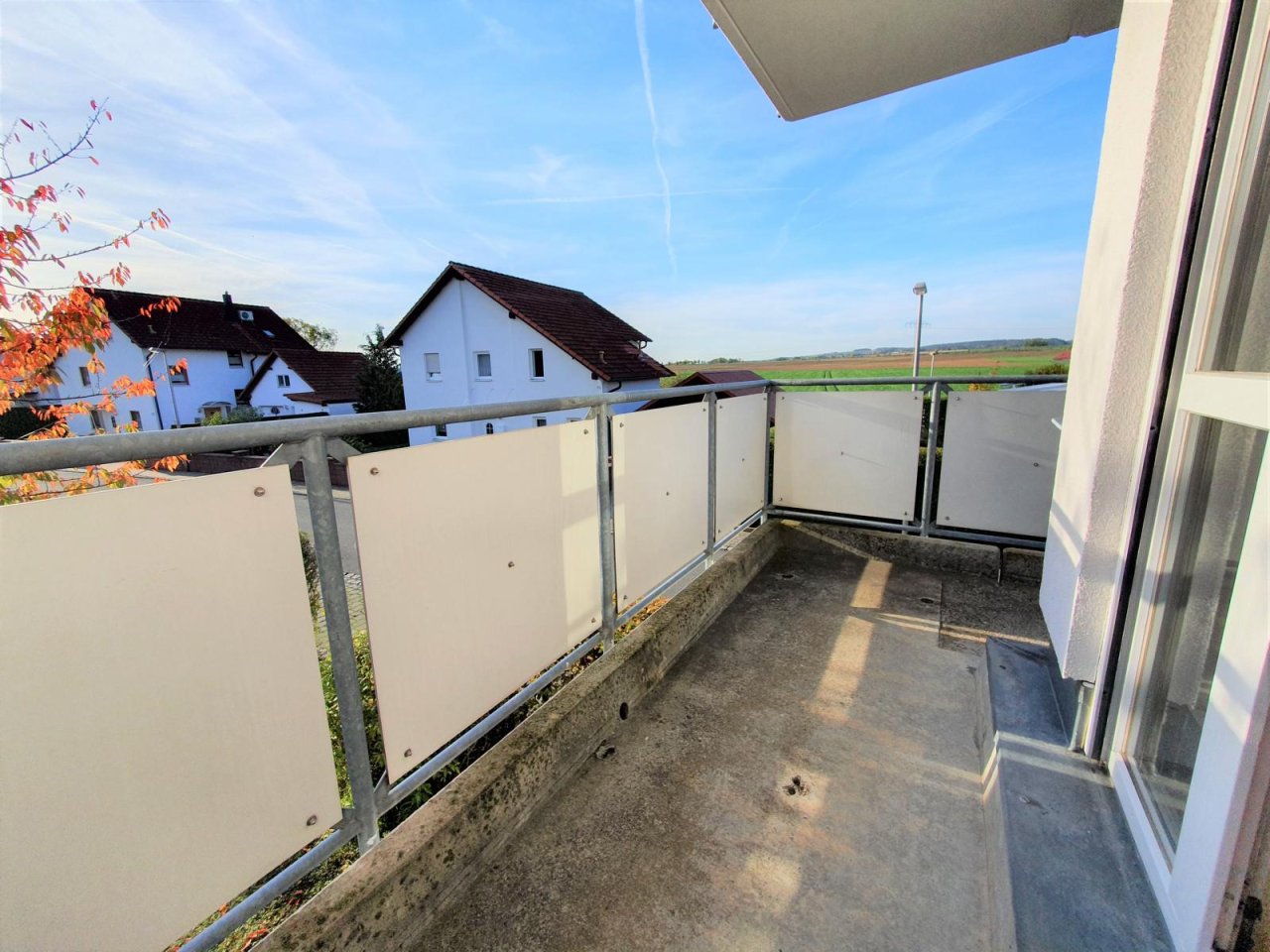 umlaufender großer Balkon mit Süd- und Westausrichtung