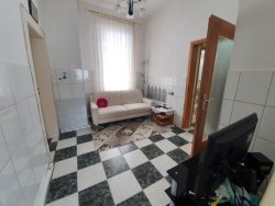 kleine Wohndiele - ideal als Arbeitsbereich (Durchgangsbereich zur Küche)