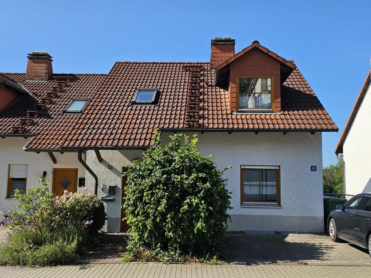 Rödental: VERKAUFT - Ihr Gefühl vom Eigenheim – tolle Wohnung mit eigenem Garten! 