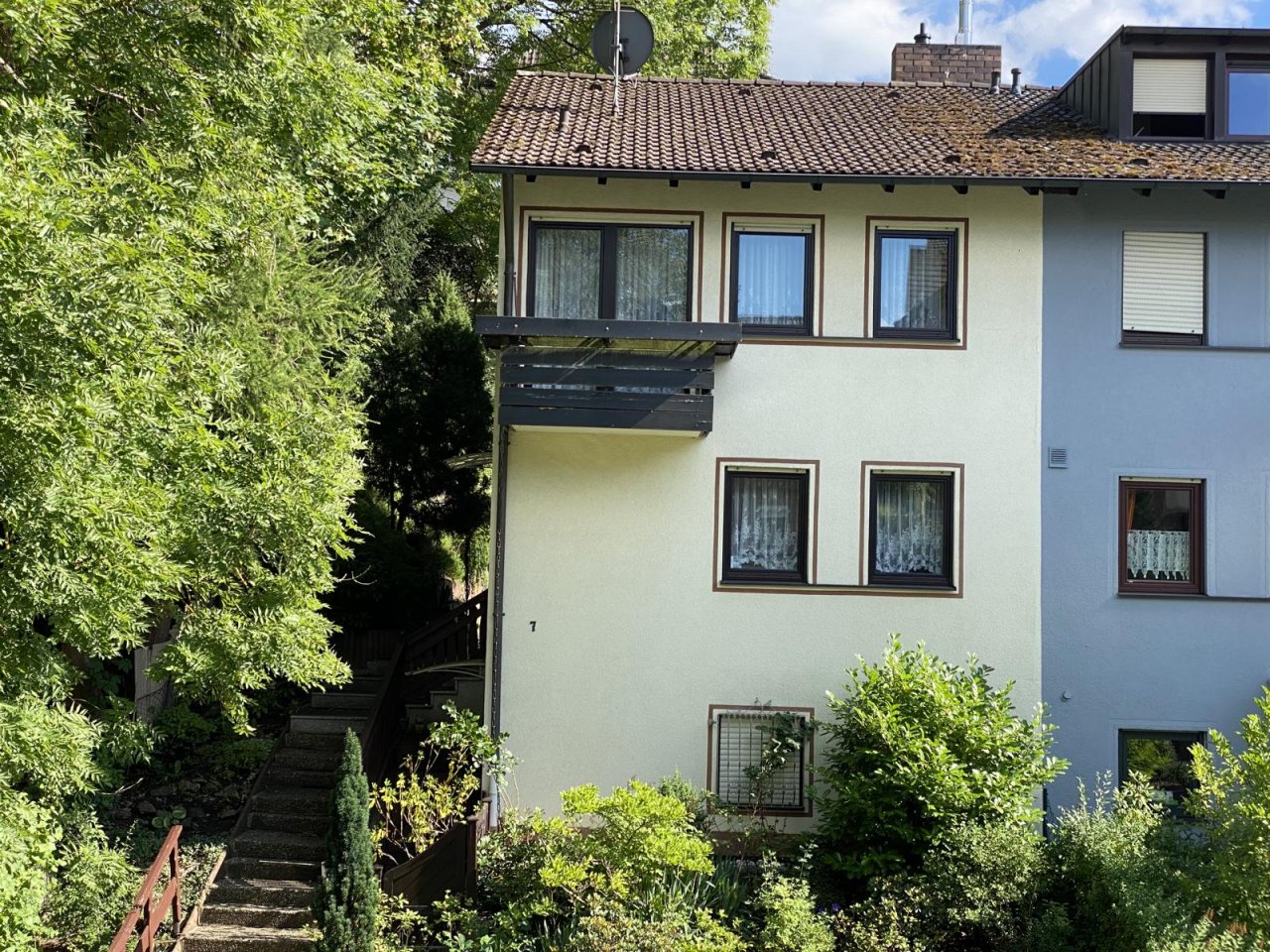 Coburg: VERKAUFT - Gemütliche Doppelhaushälfte in Coburg Stadt 