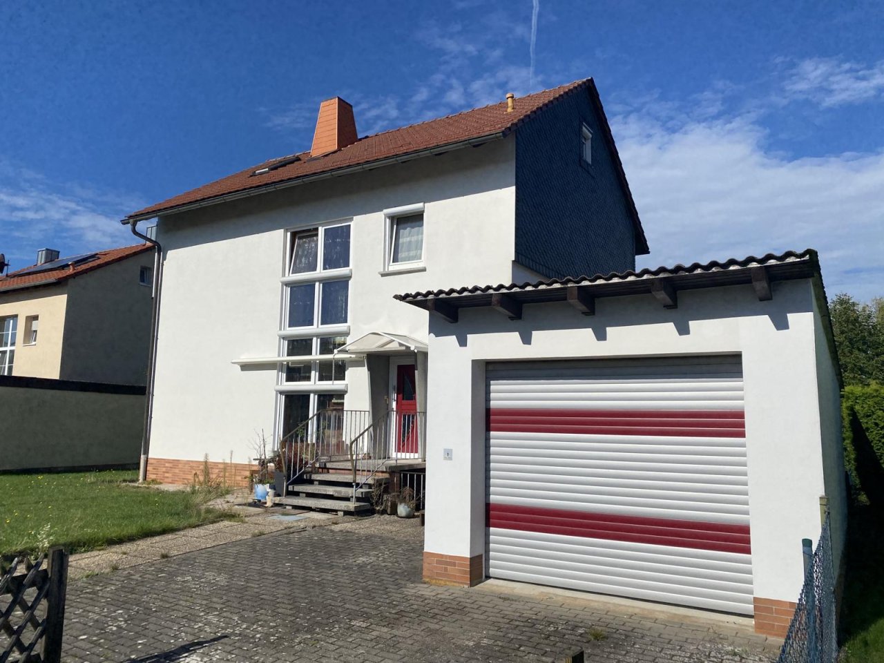 Dörfles-Esbach: VERKAUFT - Freistehendes Einfamilienhaus in familienfreundlicher Lage! 