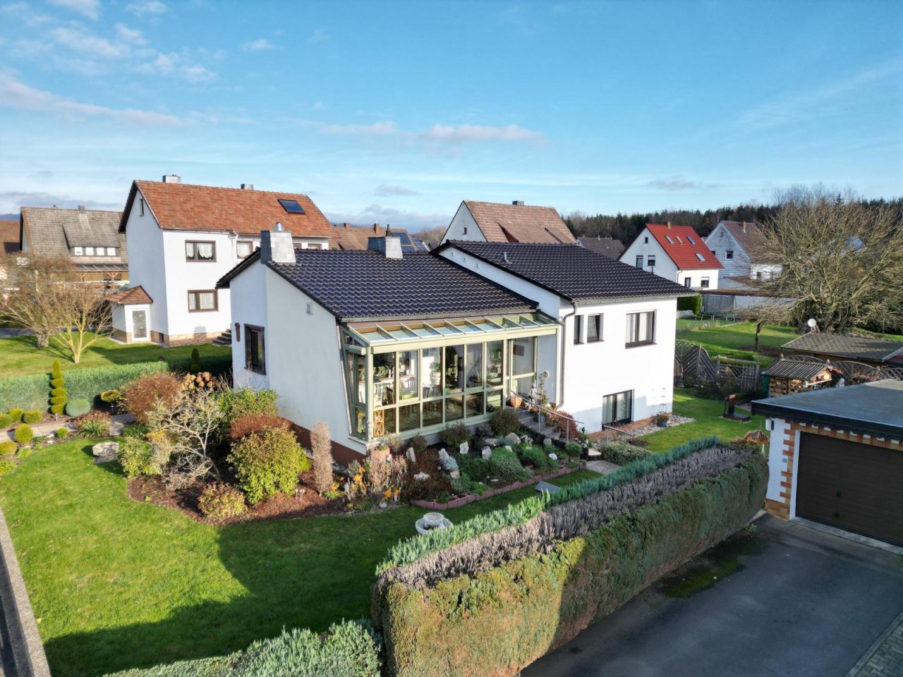 Neustadt bei Coburg: VERKAUFT - EINE SELTENE RARITÄT - Top-gepflegter Bungalow in sehr begehrter Wohnlage! 