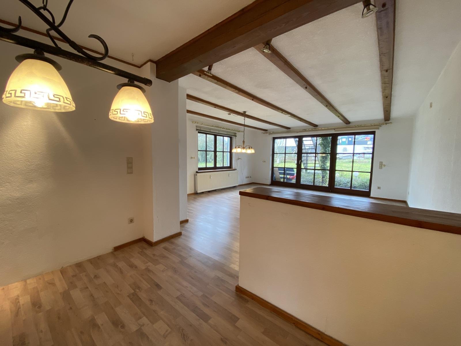 großzügiger Wohnraum im EG