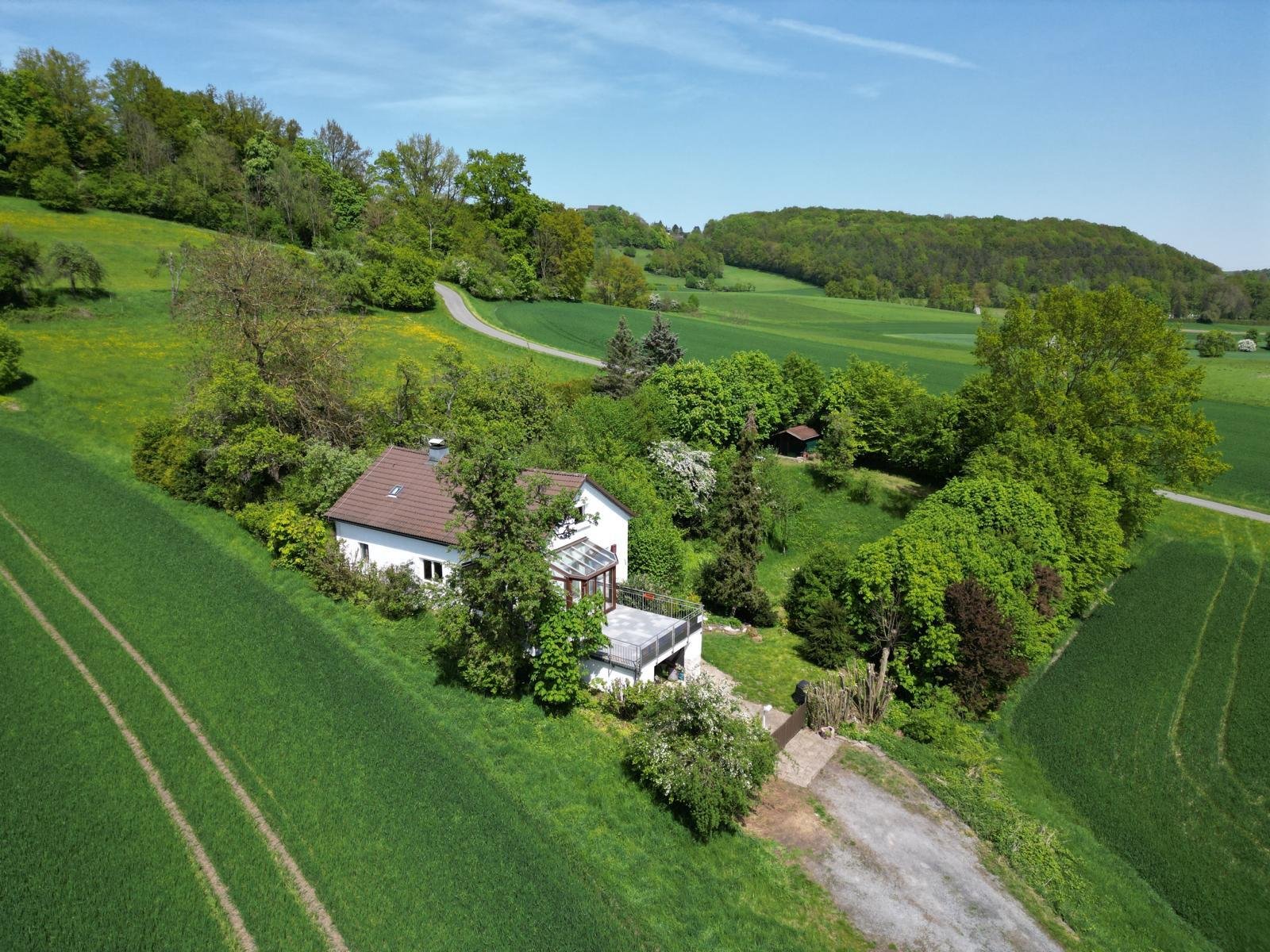 Coburg: VERKAUFT - Alleinlage am Stadtrand von Coburg! Auf 2.031 m² großem Grundstück! 