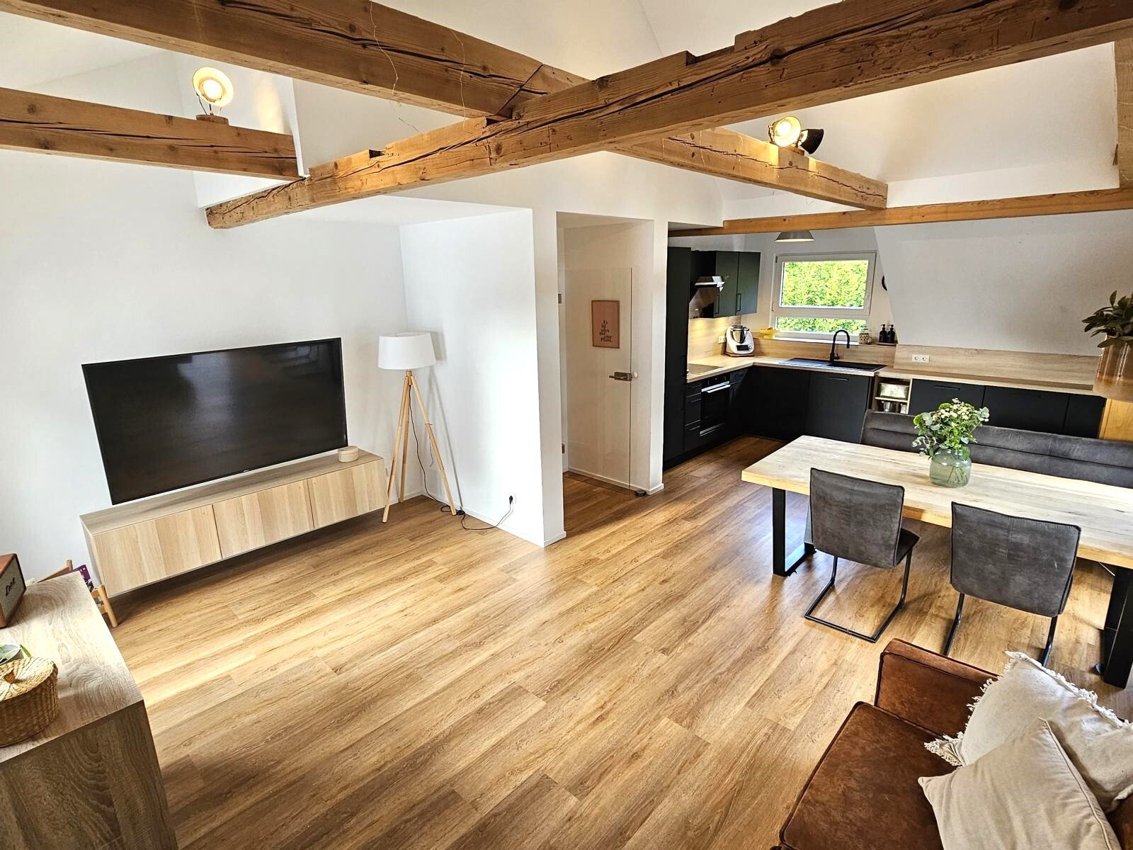 Coburg: VERKAUFT - Hochwertig sanierte Traumwohnung in exklusiver Stadtlage! 