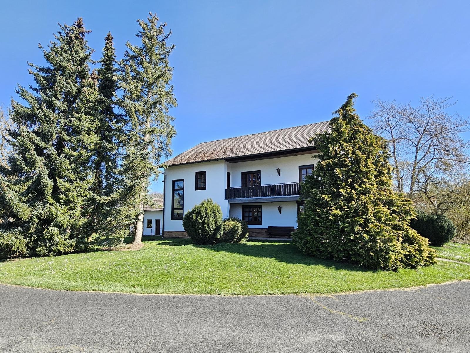 Eindrucksvolles & großzügiges Anwesen für Individualisten! 