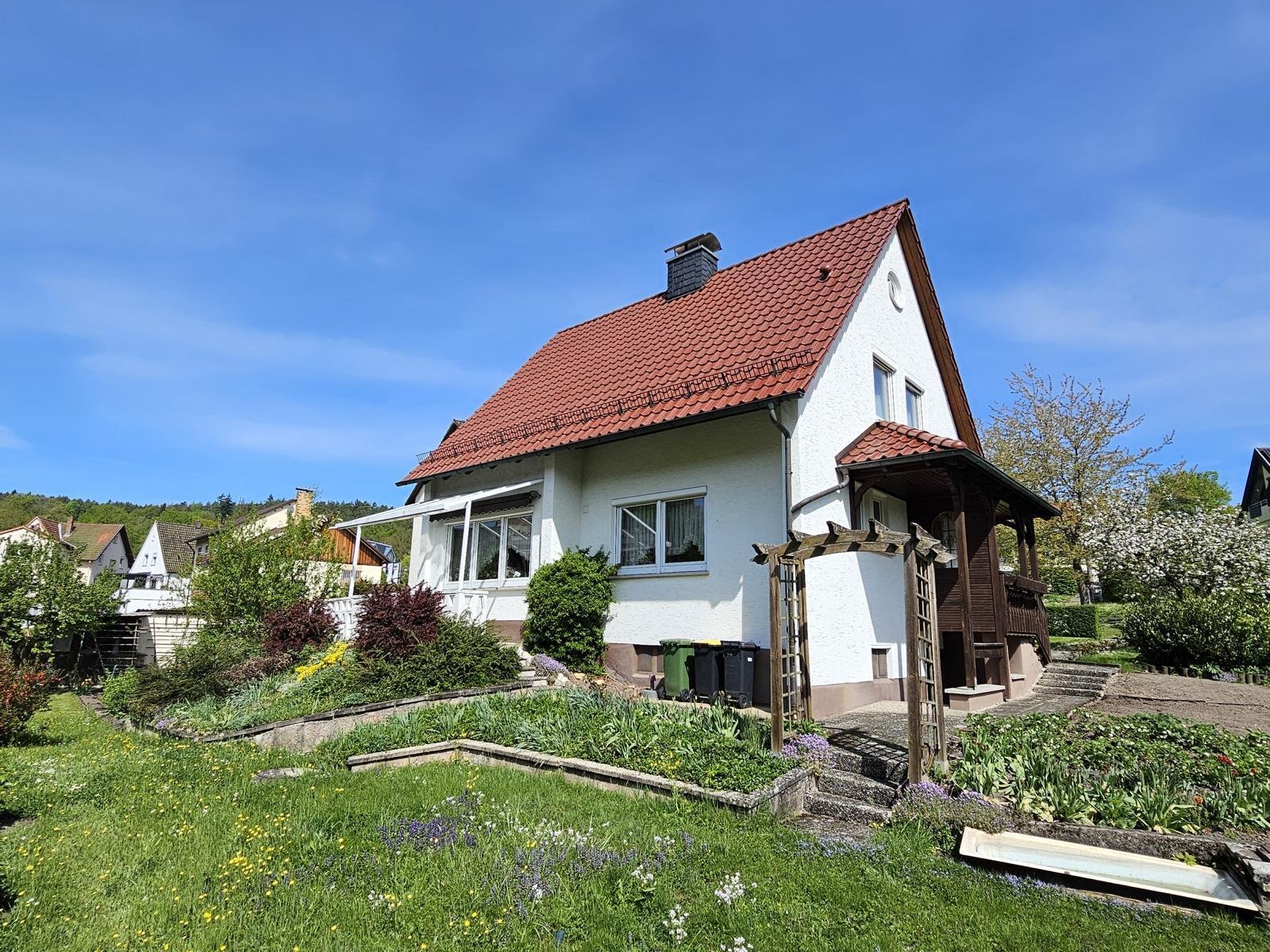 Ahorn: RESERVIERT - Gepflegtes Einfamilienhaus mit Seeblick im beliebten Ahorn 