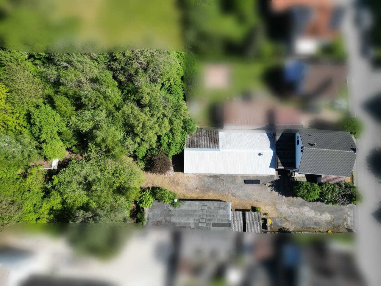 Wohnhaus mit neuem Dach 2018