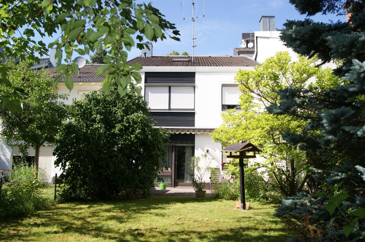 Coburg: Liebevoll gepflegtes Reihenhaus in guter Stadtlage ! Coburg: Liebevoll gepflegtes Reihenhaus in guter Stadtlage !