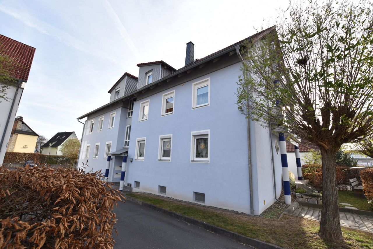 Ebersdorf bei Coburg: Verkauft - Modernisierte 3-Zimmer-Wohnung mit 2 Balkonen! Ebersdorf bei Coburg: Verkauft - Modernisierte 3-Zimmer-Wohnung mit 2 Balkonen!