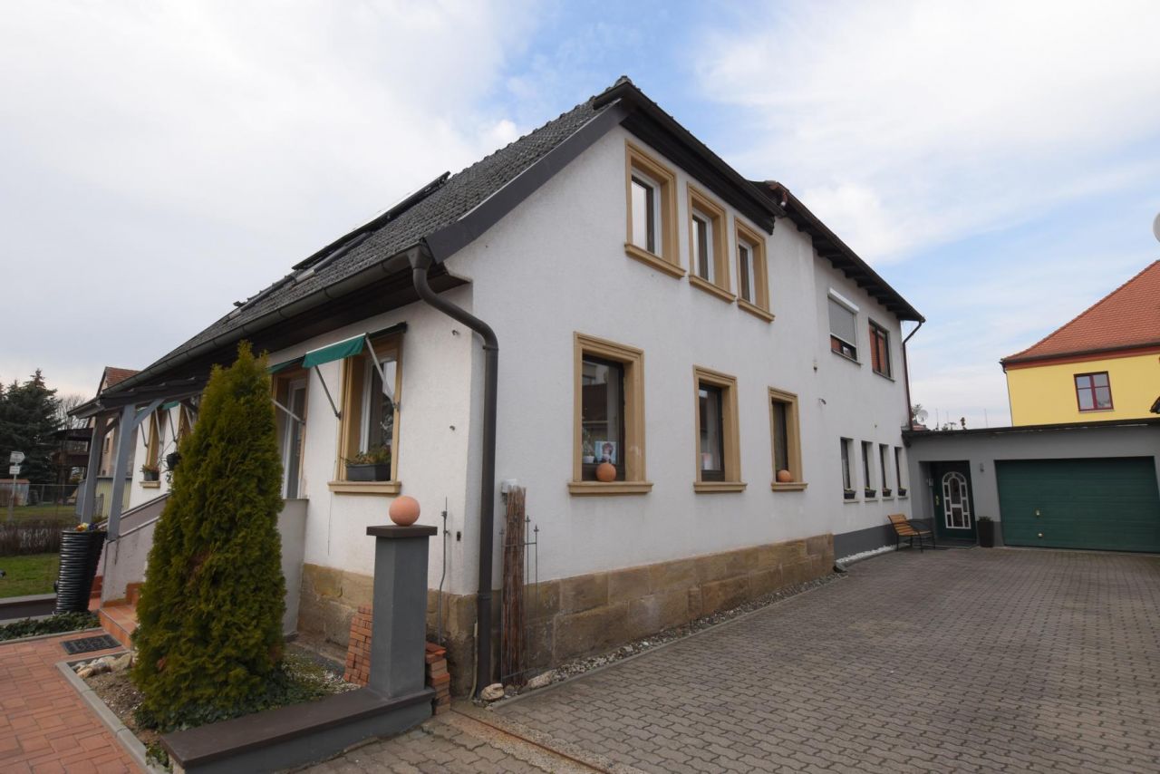 Michelau in Oberfranken: VERKAUFT- Großflächiges Anwesen inmitten von Michelau! Michelau in Oberfranken: VERKAUFT- Großflächiges Anwesen inmitten von Michelau!